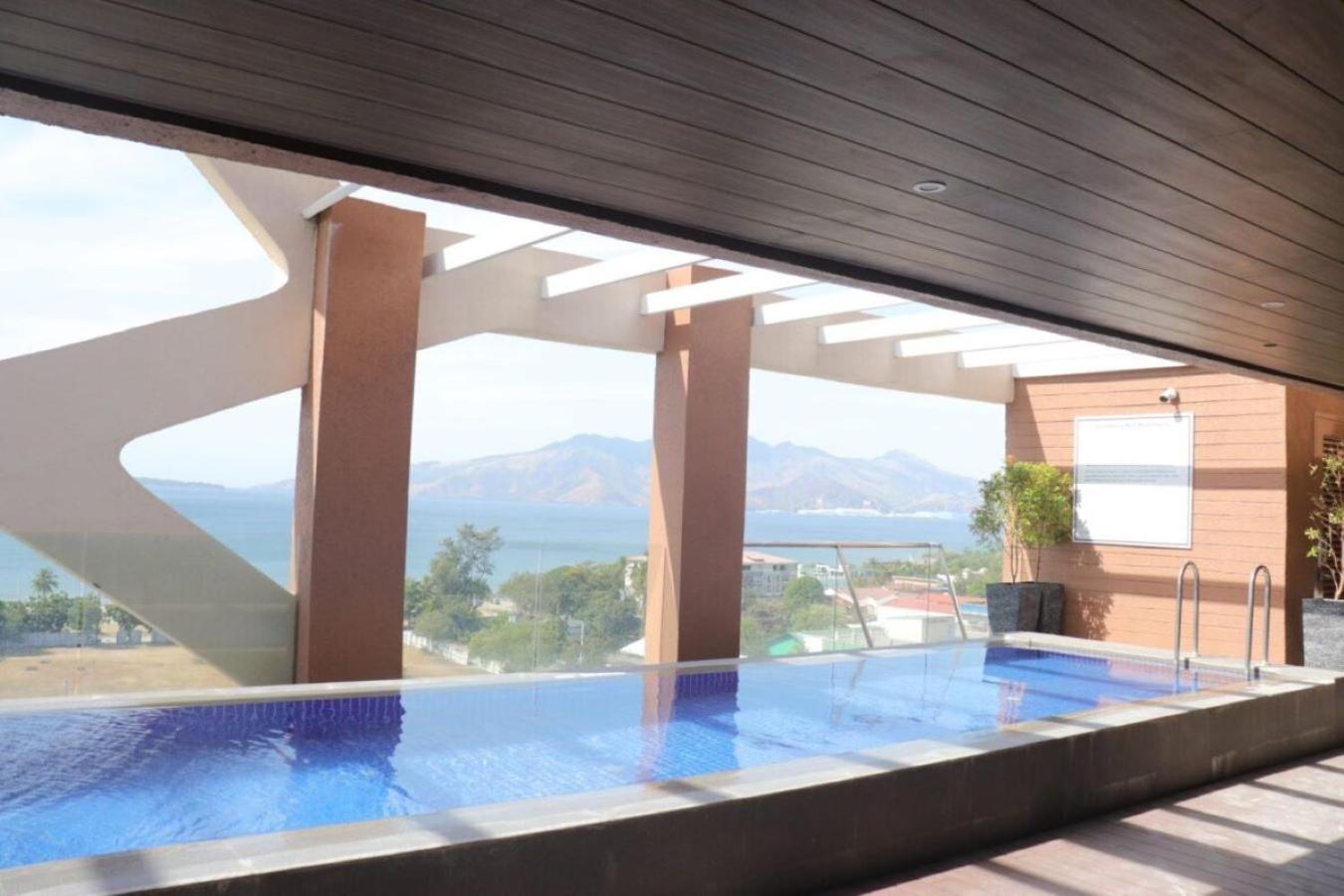 אולונגפו The Aurora Subic Hotel Managed By Hii מראה חיצוני תמונה